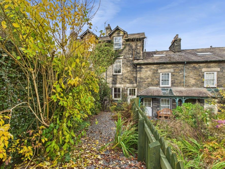 Property photo 1 of 9