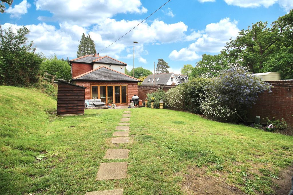 Property photo 3 of 26