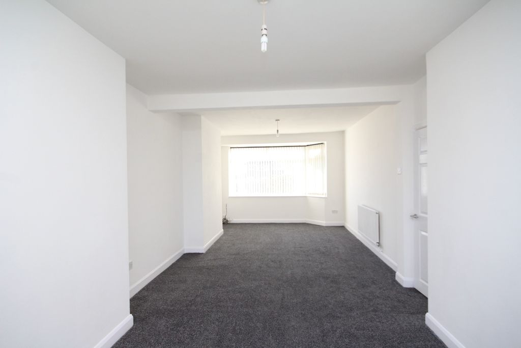 Property photo 2 of 12 Louge