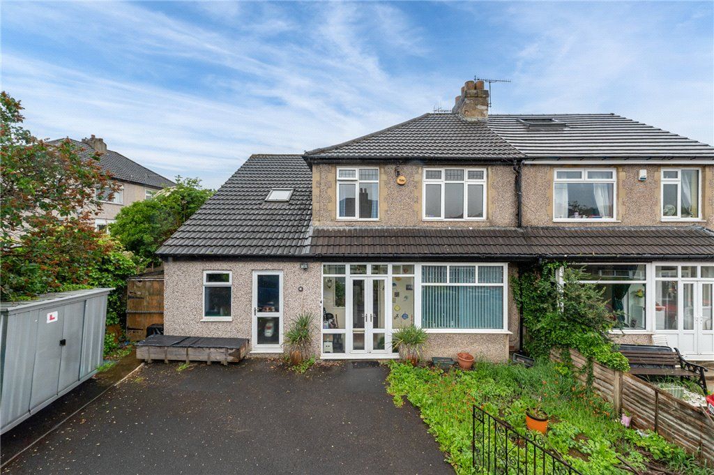 Property photo 1 of 26 Nab Wood Rise