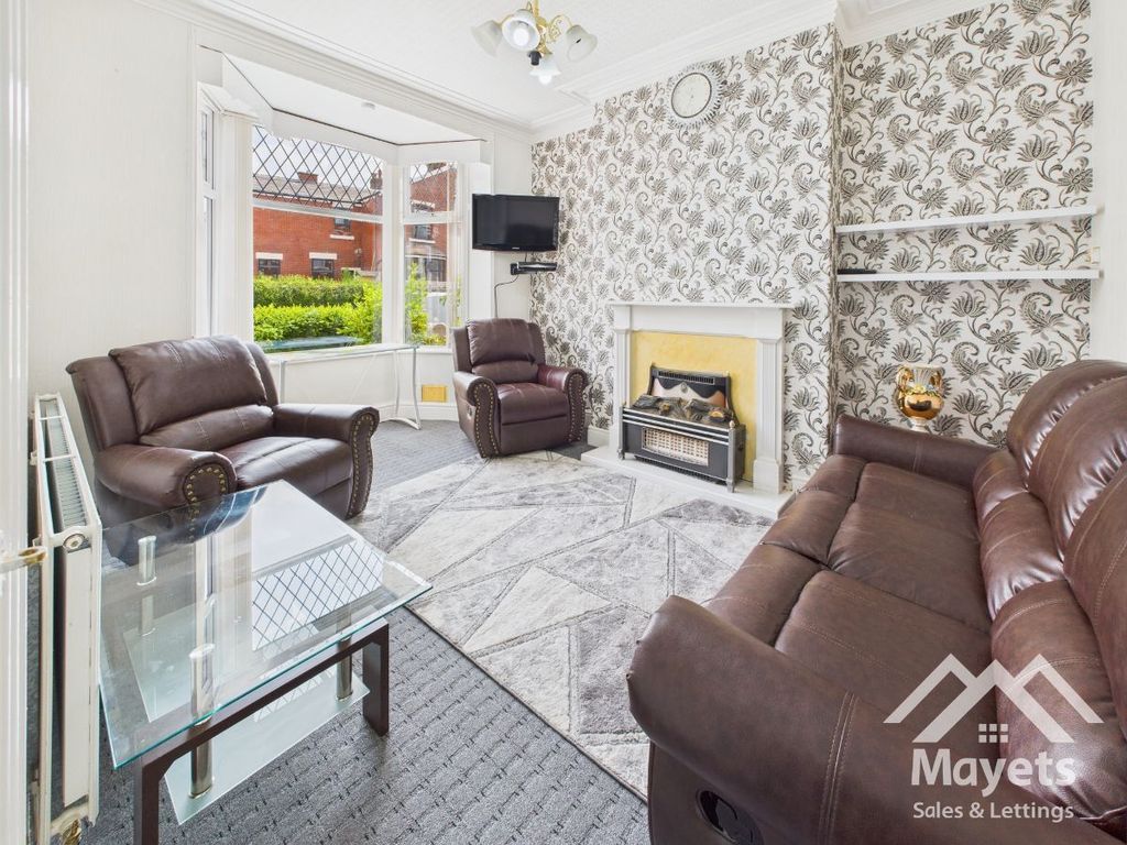 Property photo 2 of 13