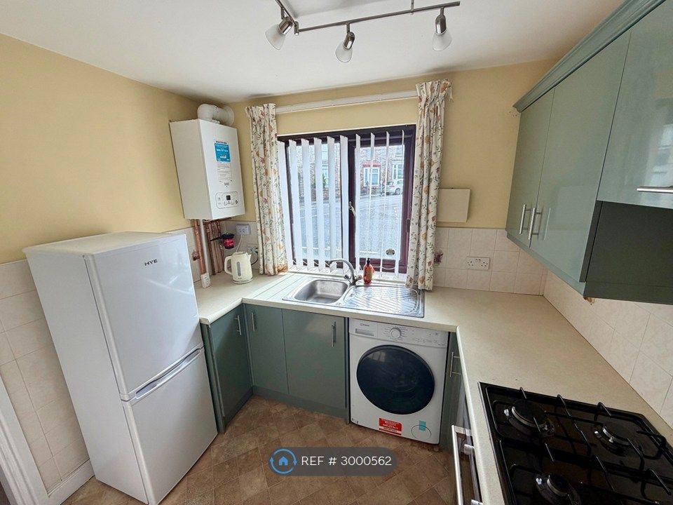 Property photo 2 of 8