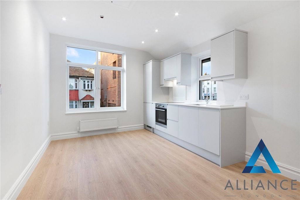 Property photo 1 of 6 Open Plan Living