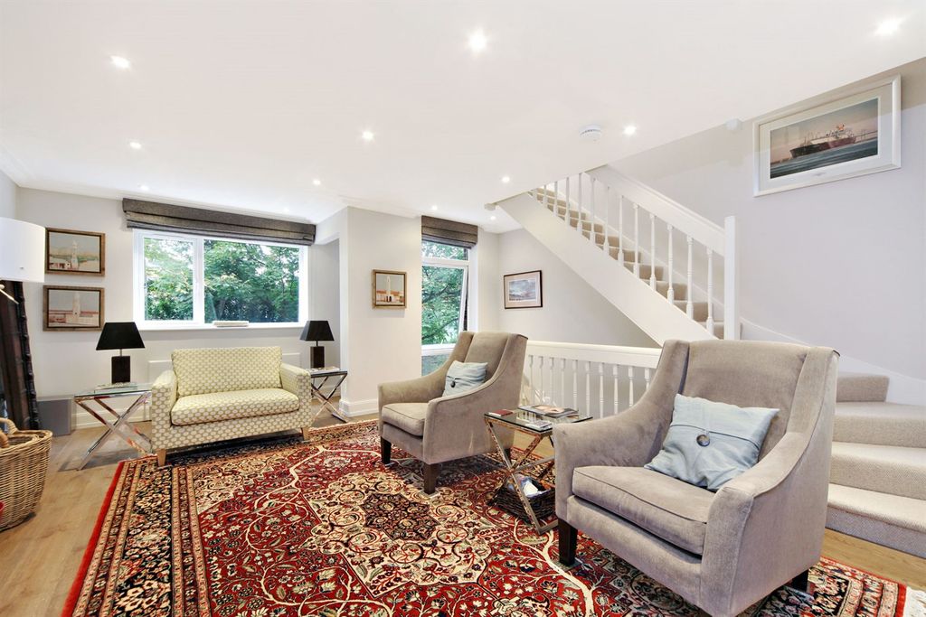 Property photo 1 of 13 (Main)