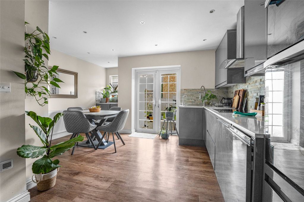 Property photo 1 of 22 Picture No. 29