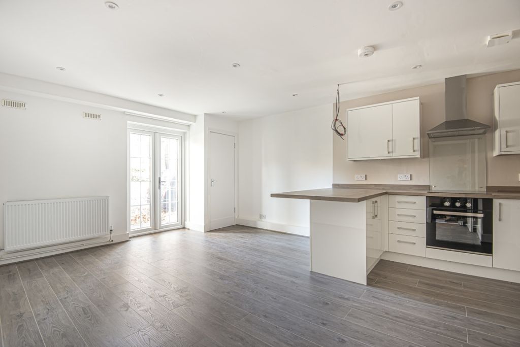 Property photo 3 of 7 665724 (4)