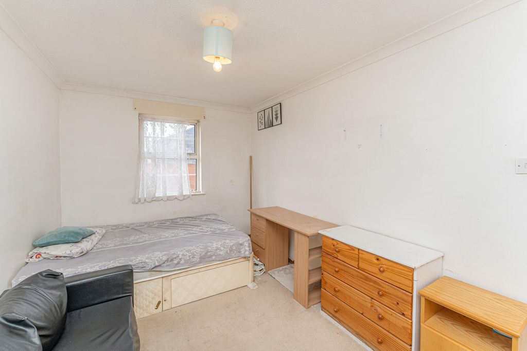 Property photo 3 of 22 Bedroom