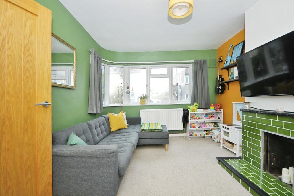 Property photo 3 of 12 Photo