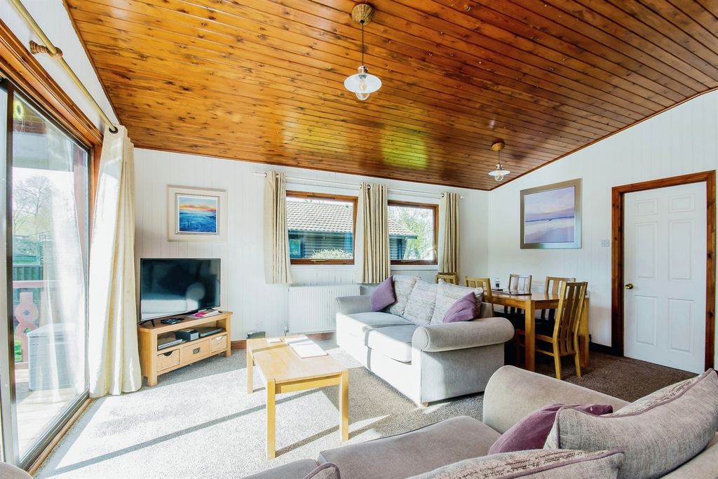 Property photo 2 of 15 Open Plan Lounge Kitchen