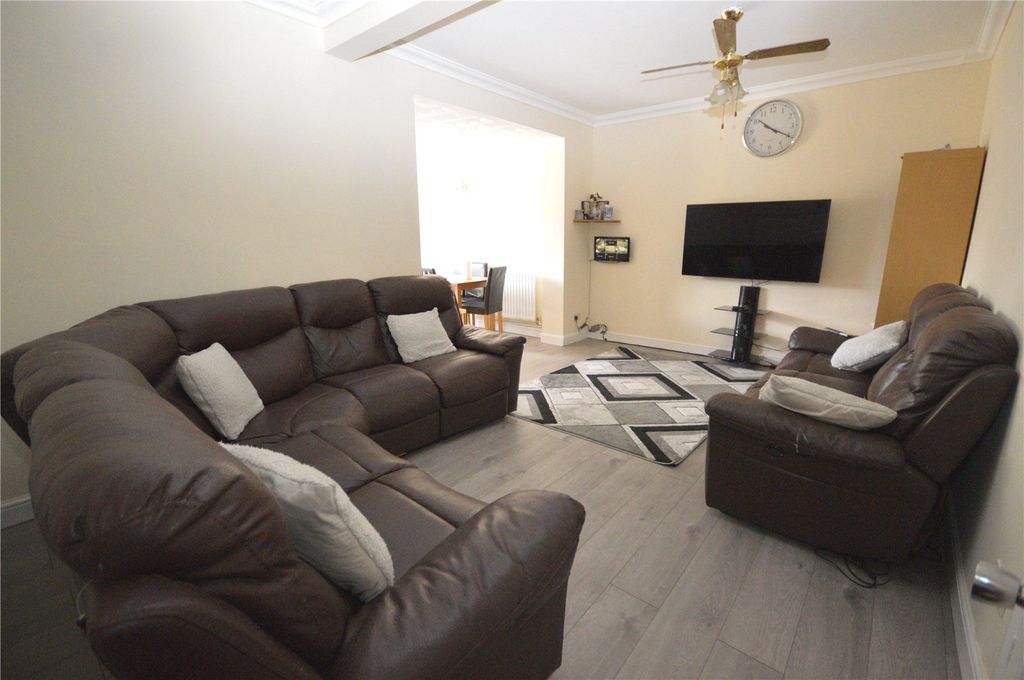 Property photo 3 of 16 Picture No. 05