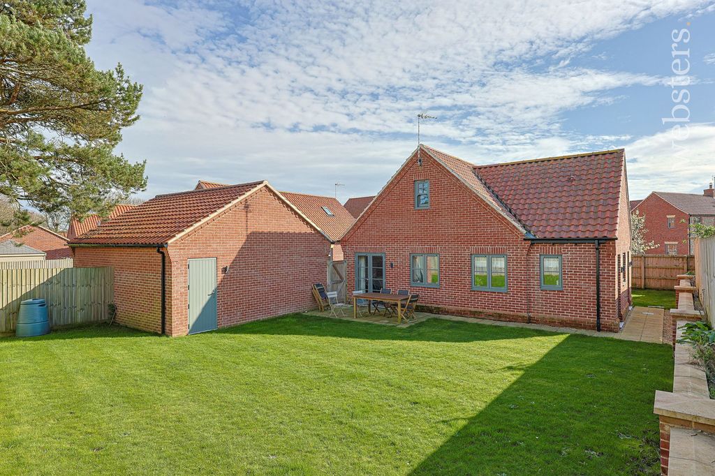 Property photo 2 of 30