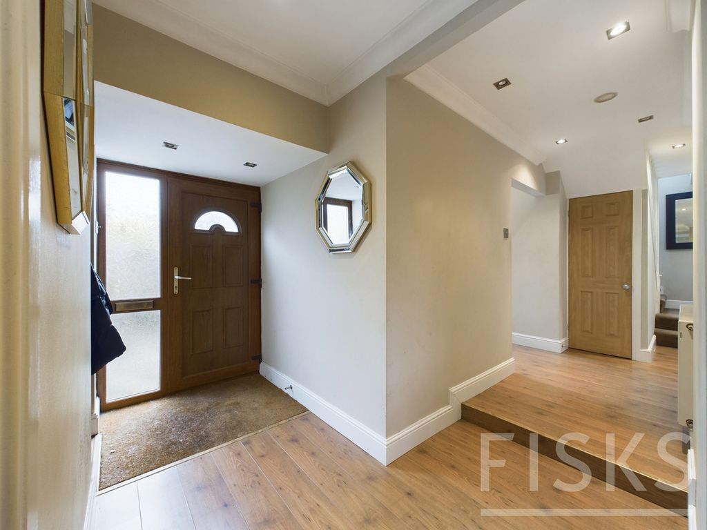 Property photo 3 of 26