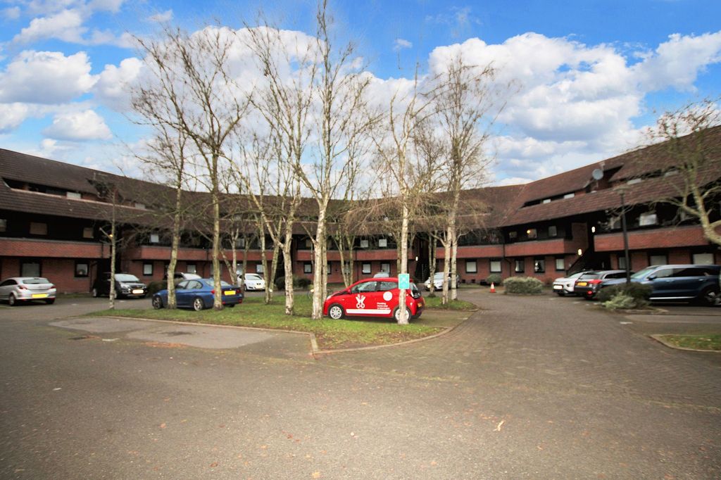 Property photo 1 of 17