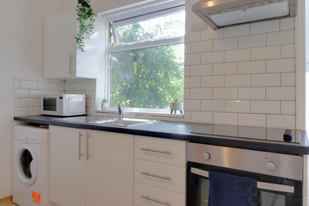 Property photo 2 of 12 Img_9891-Img_9893