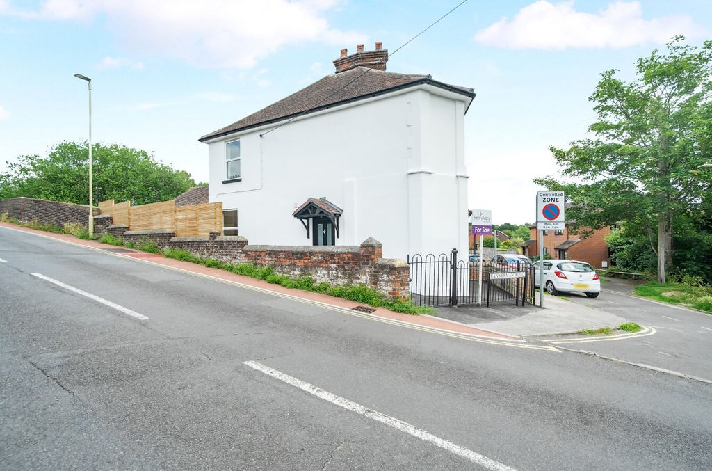 Property photo 1 of 16 1309066-6-685006B...
