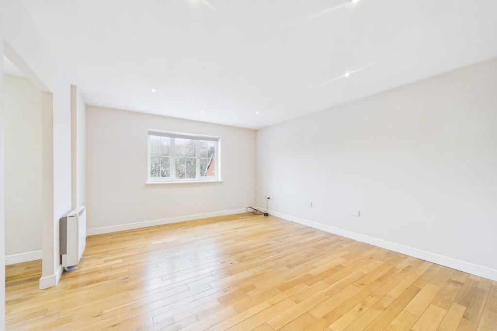 Property photo 2 of 8 Picture No. 09