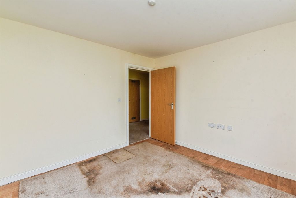 Additional image 11 of 2 bed flat for saleBennett Gardens, Frome BA11