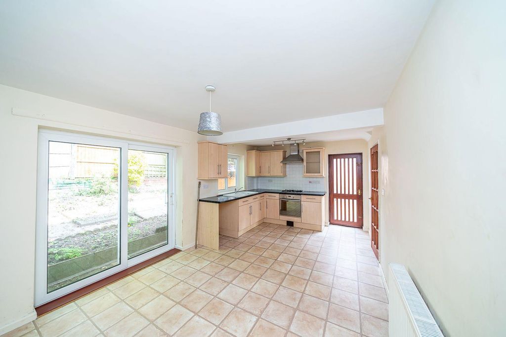 Property photo 2 of 18