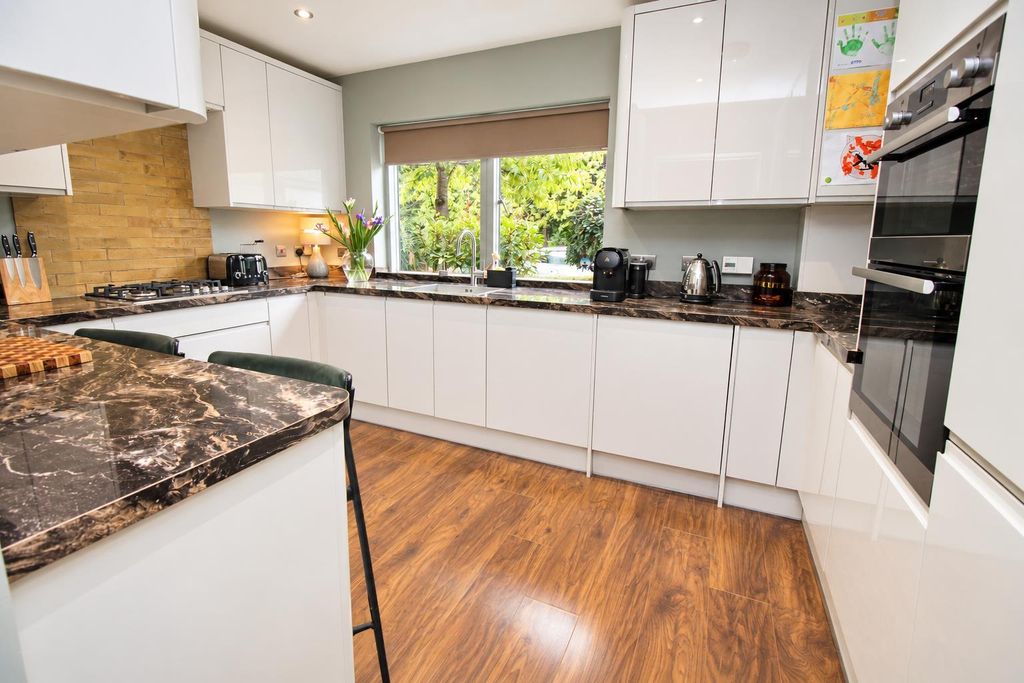 Property photo 2 of 23 Kitchen.Png