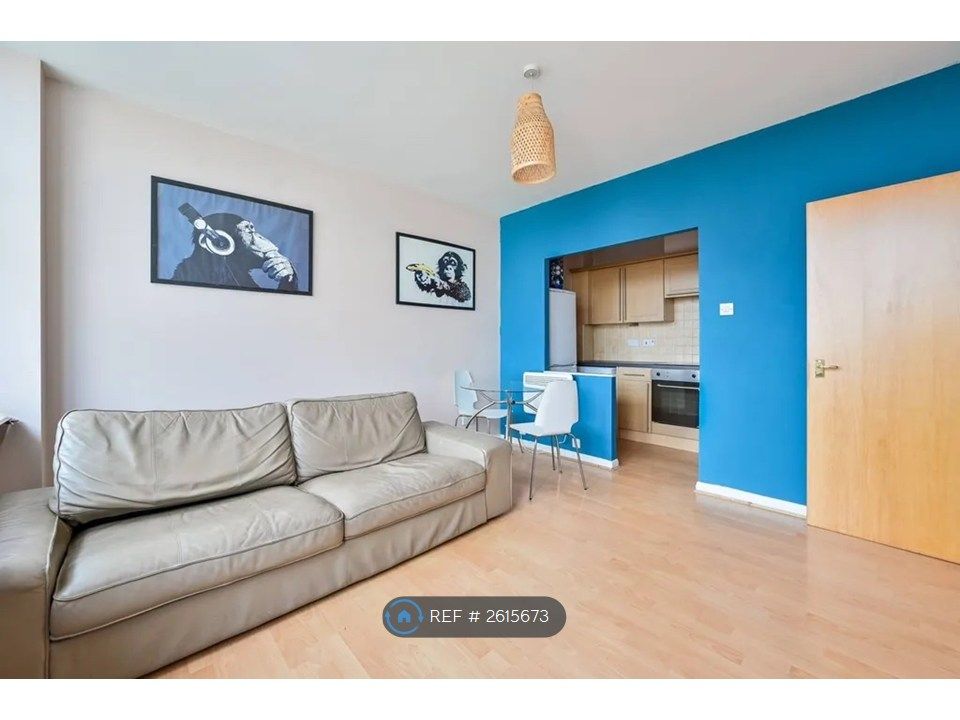Property photo 1 of 6 Living Room