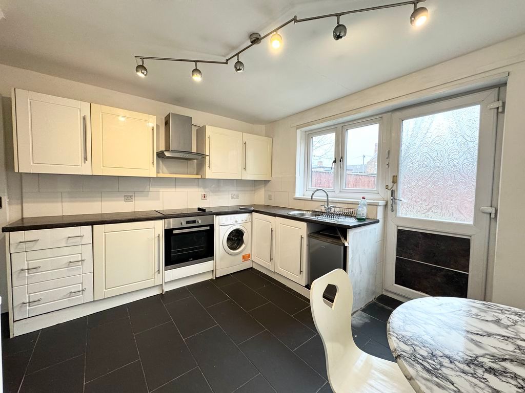 Property photo 2 of 6 Kitchen/Diner