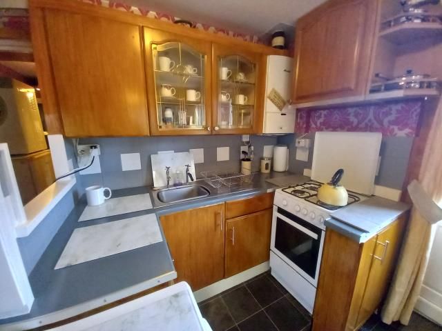 Property photo 3 of 8 Kitchen