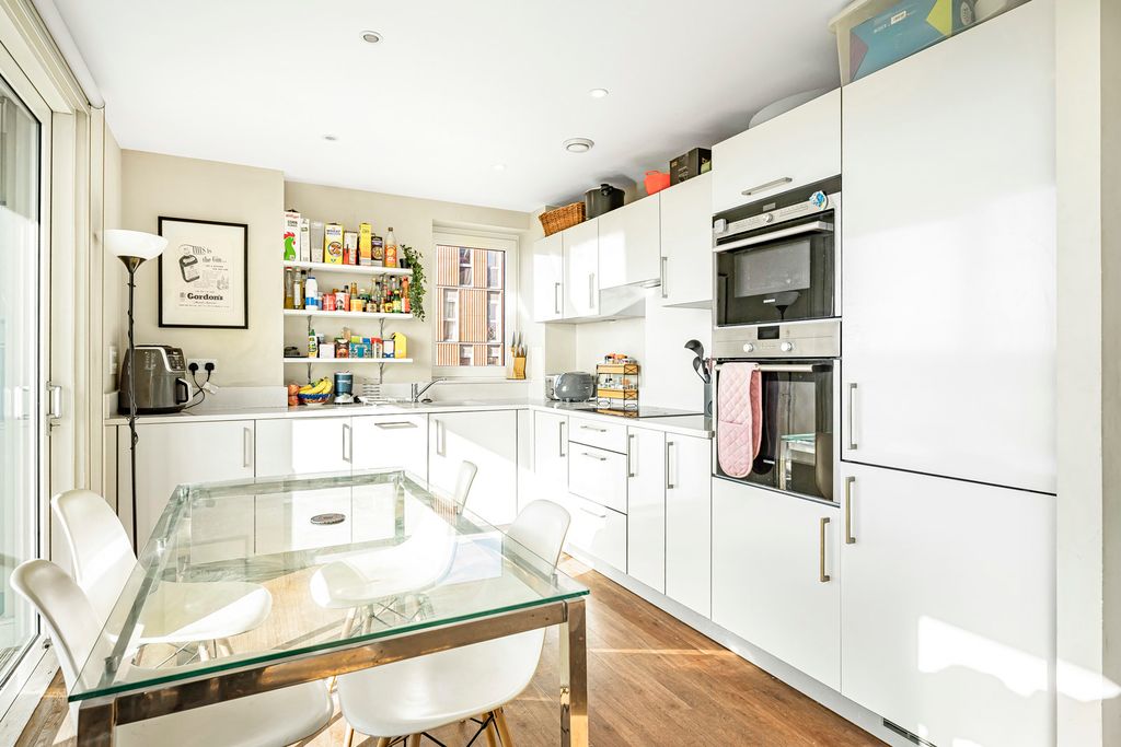 Property photo 1 of 27 Reception/Kitchen