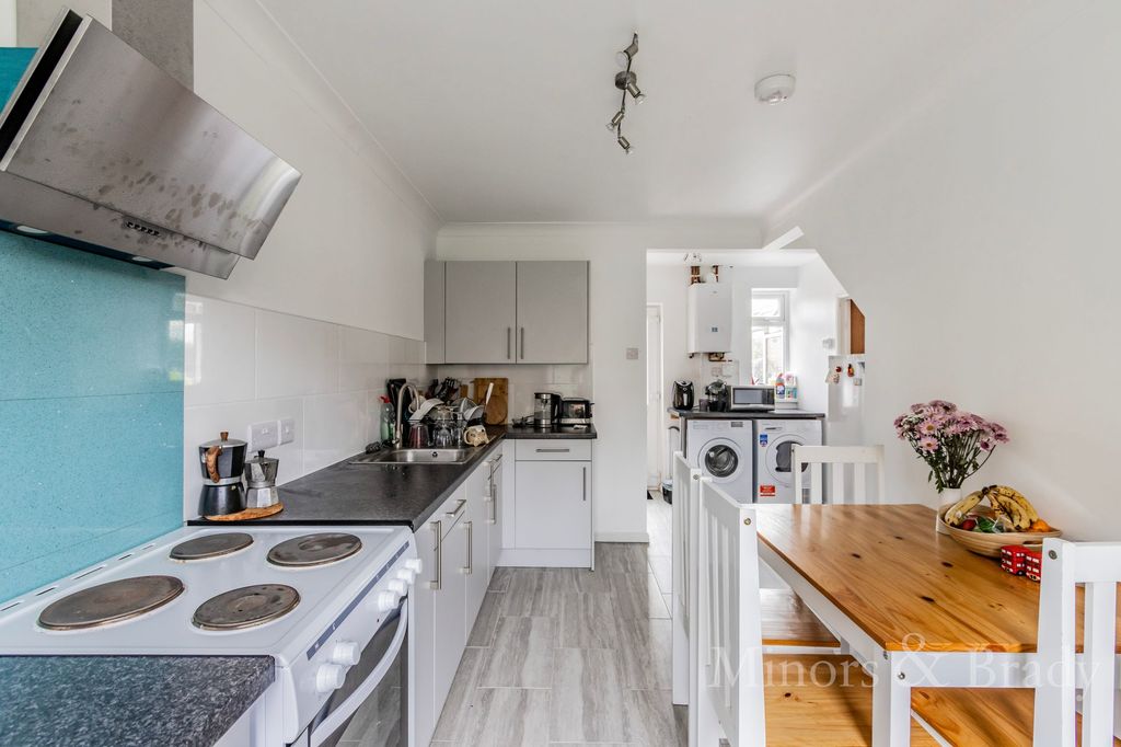 Property photo 3 of 13