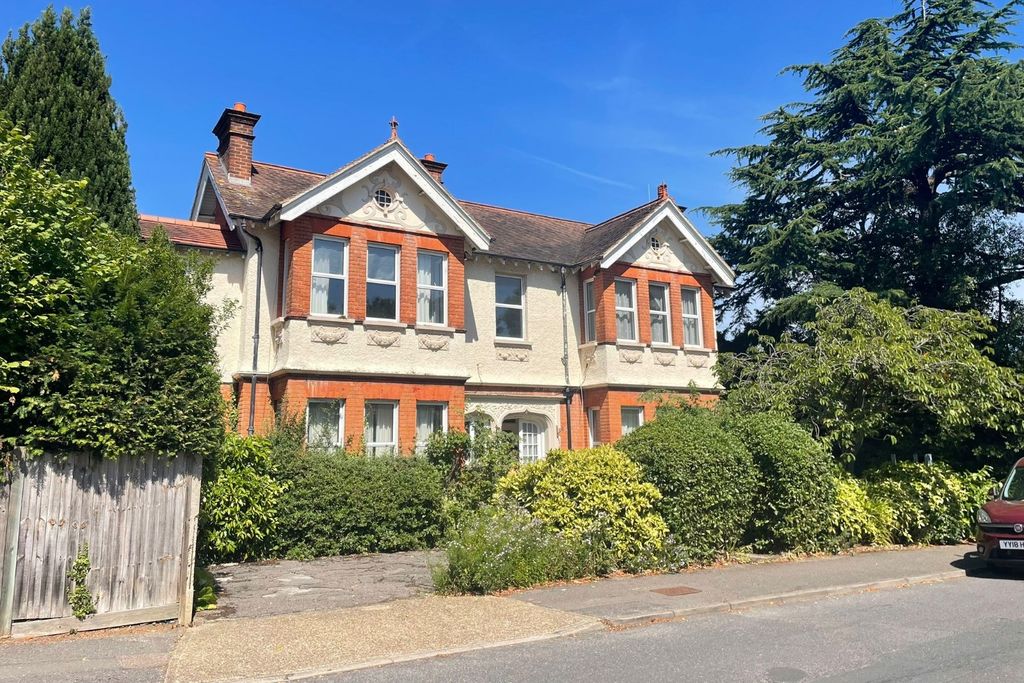 Property photo 1 of 18 Thetford Lodge, 16 Thetford Road, New Malden, Kt3 5DT