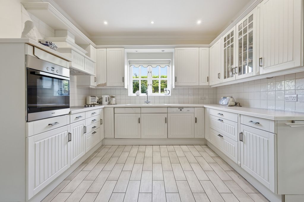 Property photo 2 of 35 23_Img_9082