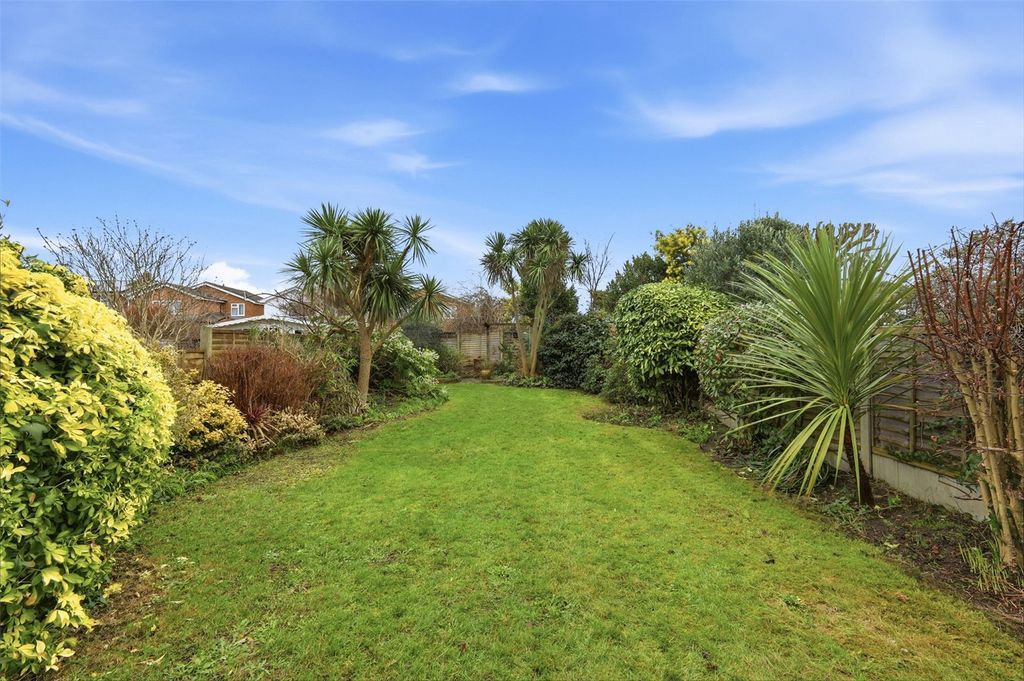 Property photo 2 of 19 Picture No. 25