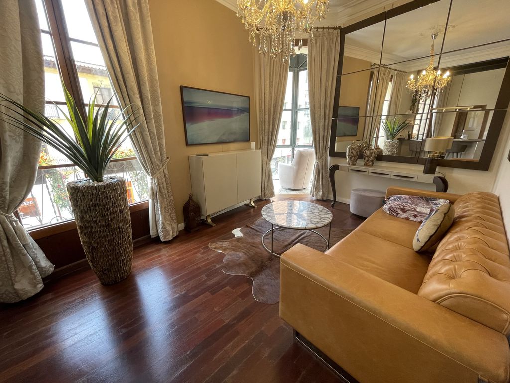 Property photo 1 of 13 002-Min.Jpg