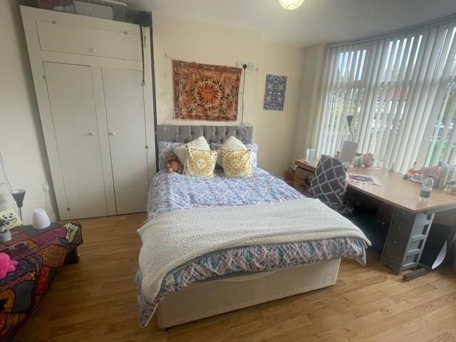 Property photo 3 of 11 Bedroom 1