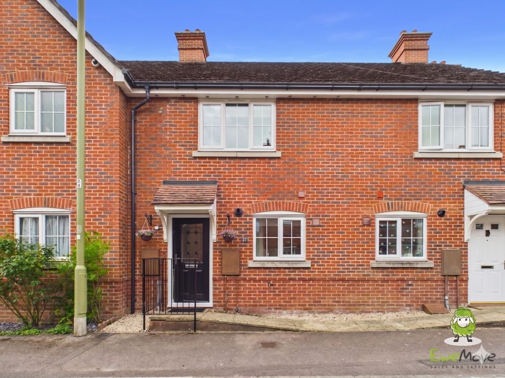 Property photo 1 of 19 Ewemove Estate Agents Basingstoke - Elvetham Rise