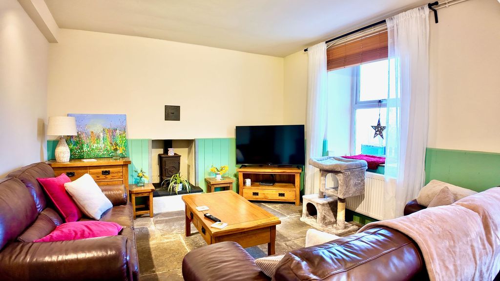 Property photo 2 of 24