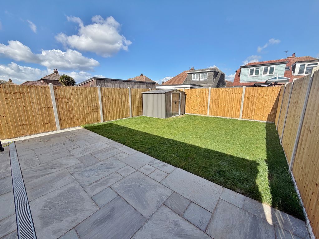 Property photo 2 of 23