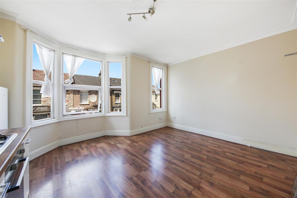 Property photo 3 of 12 70 Ranelagh Road - Mdw9Hqf4Fq1Onsjlf1L5.Jpg