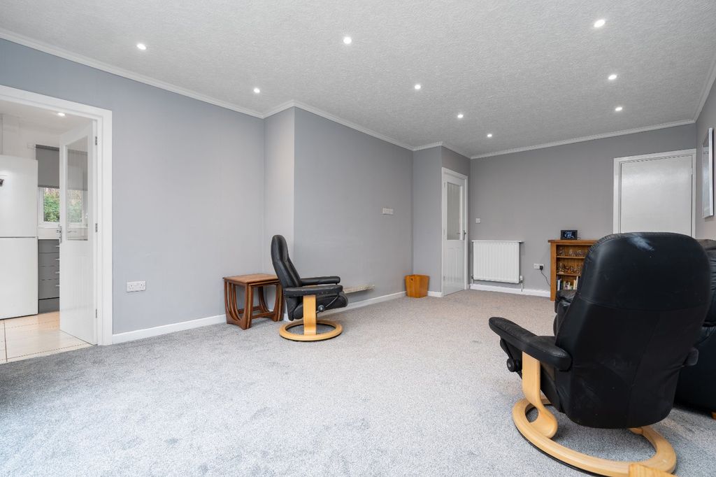 Property photo 2 of 21 Picture No. 04