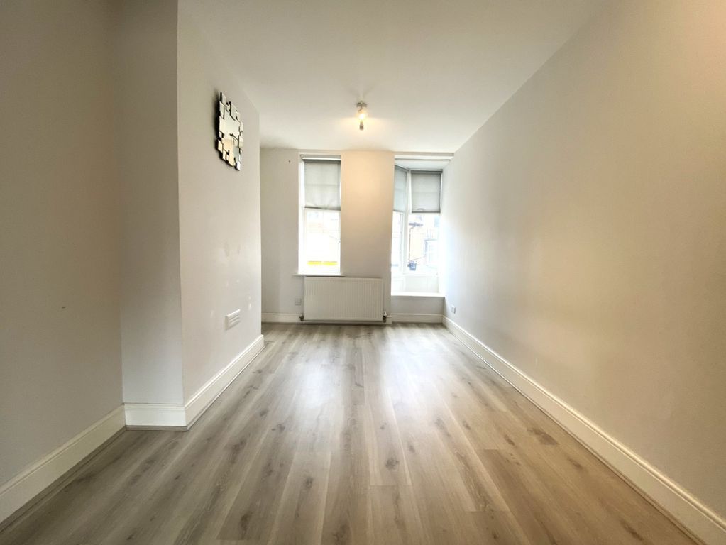Property photo 1 of 8 4357571