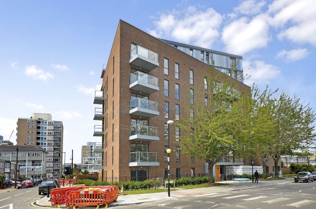 Property photo 3 of 9 Exterior