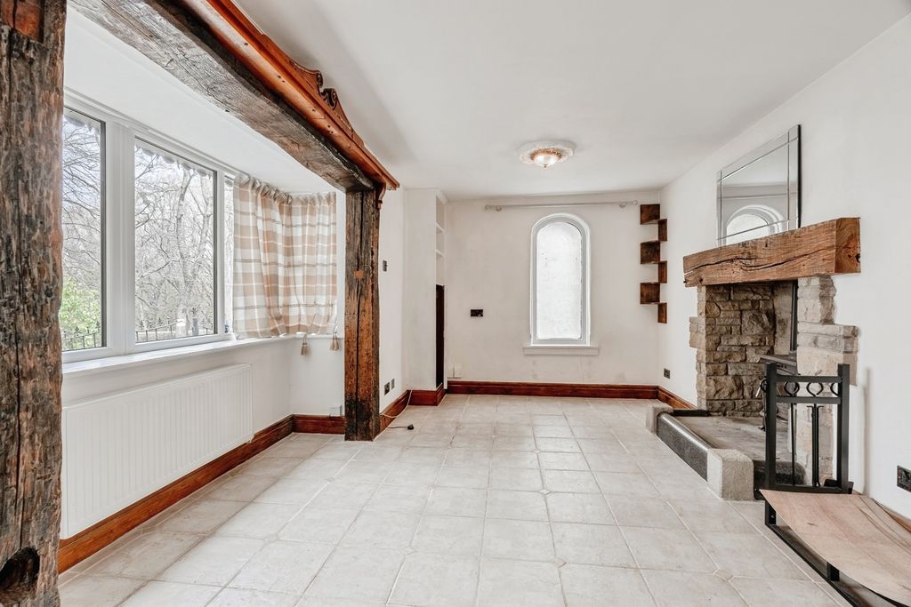 Property photo 2 of 26 Pbox-Img.Jpg