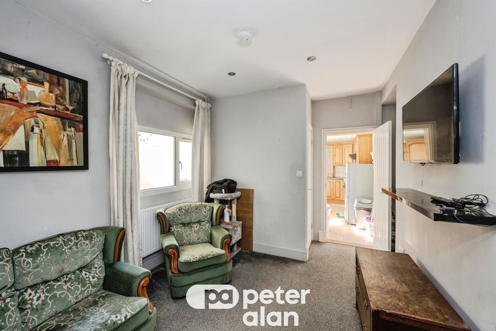 Property photo 2 of 14