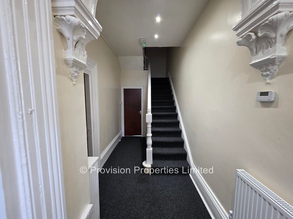 Property photo 3 of 13 Photo