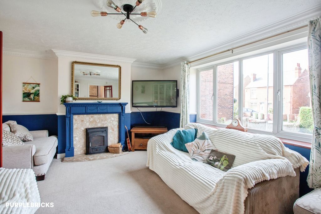 Property photo 2 of 35