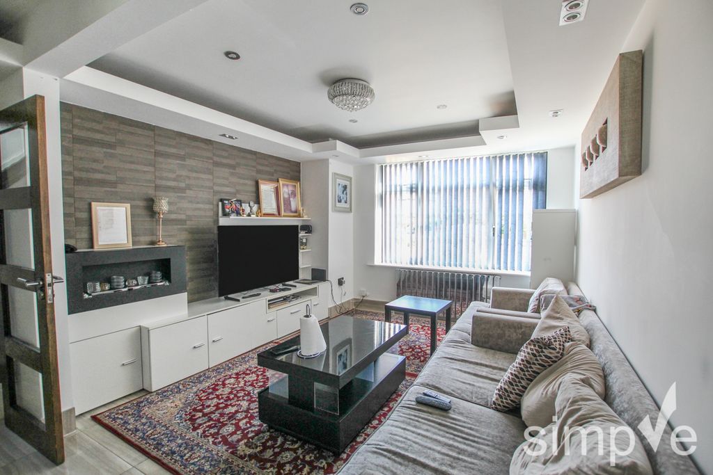 Property photo 2 of 10 Photo 1