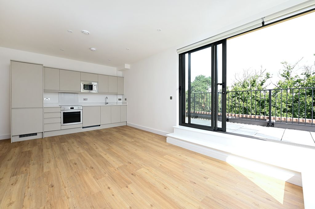 Property photo 1 of 11 Photo 6