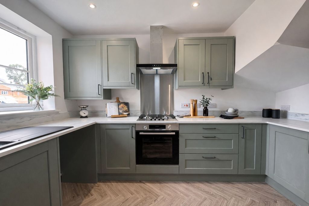 Property photo 3 of 23