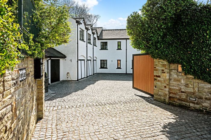 Property photo 1 of 54