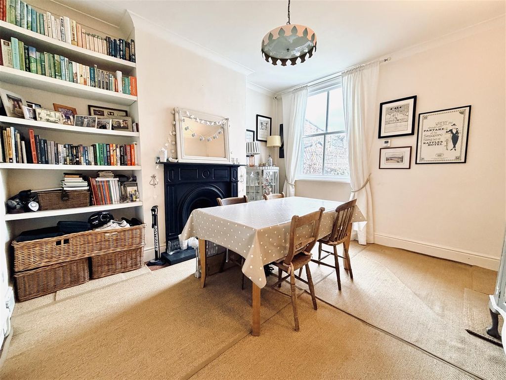 Property photo 2 of 22 Dining Room