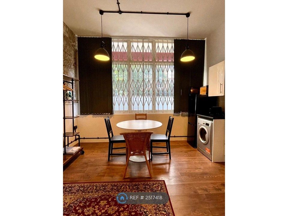 Property photo 1 of 3